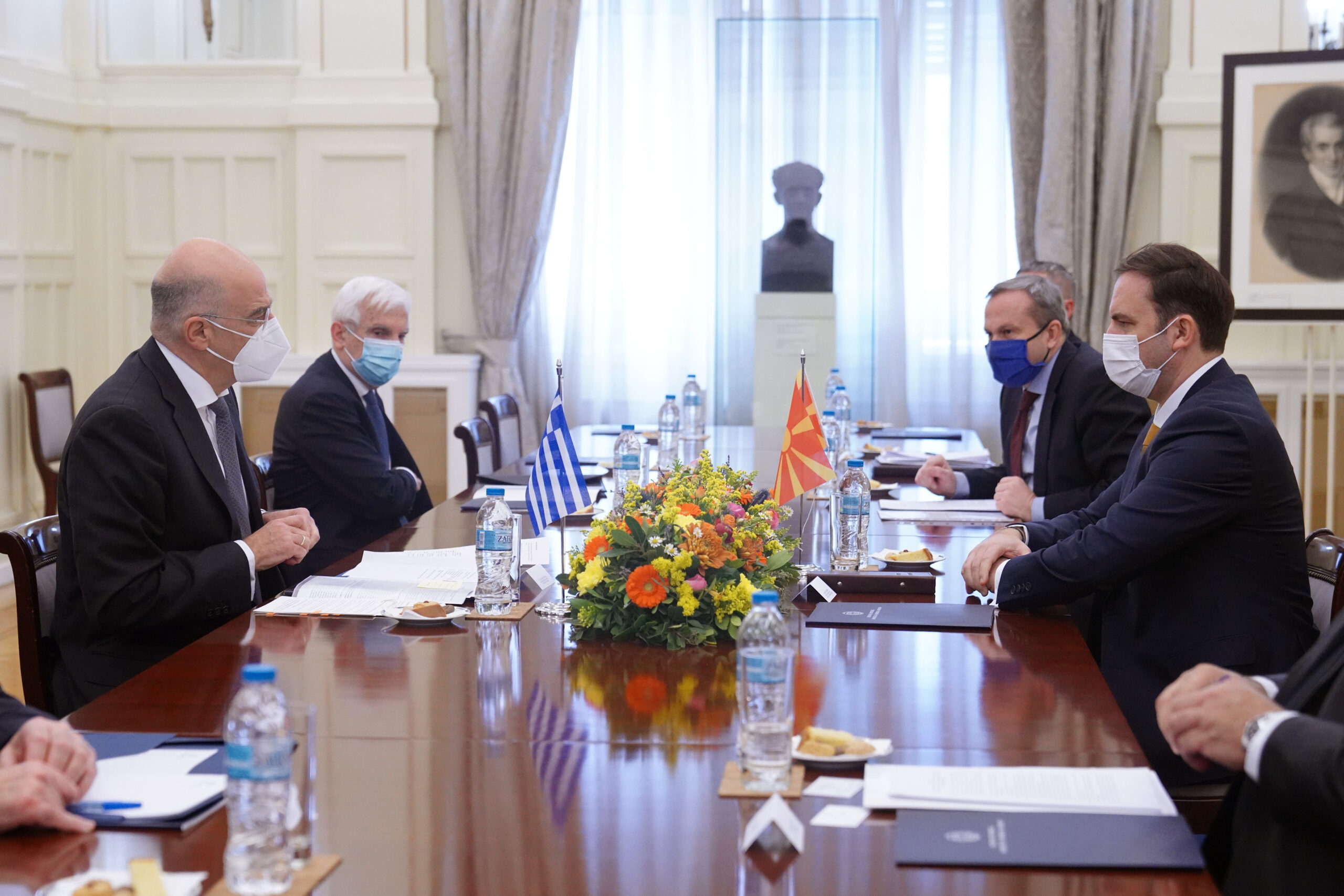 Συνάντηση Υπουργού Εξωτερικών, Νίκου Δένδια, με τον Υπουργό Εξωτερικών της Βόρειας Μακεδονίας, Bujar Osmani (Αθήνα, 14.1.2021)
